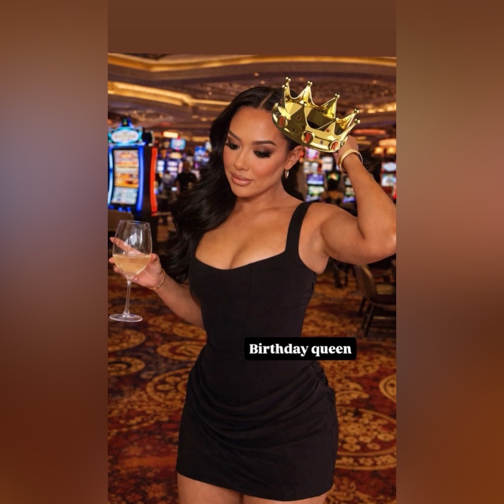 Elegant Black Mini Dress - Picture 4 of 4